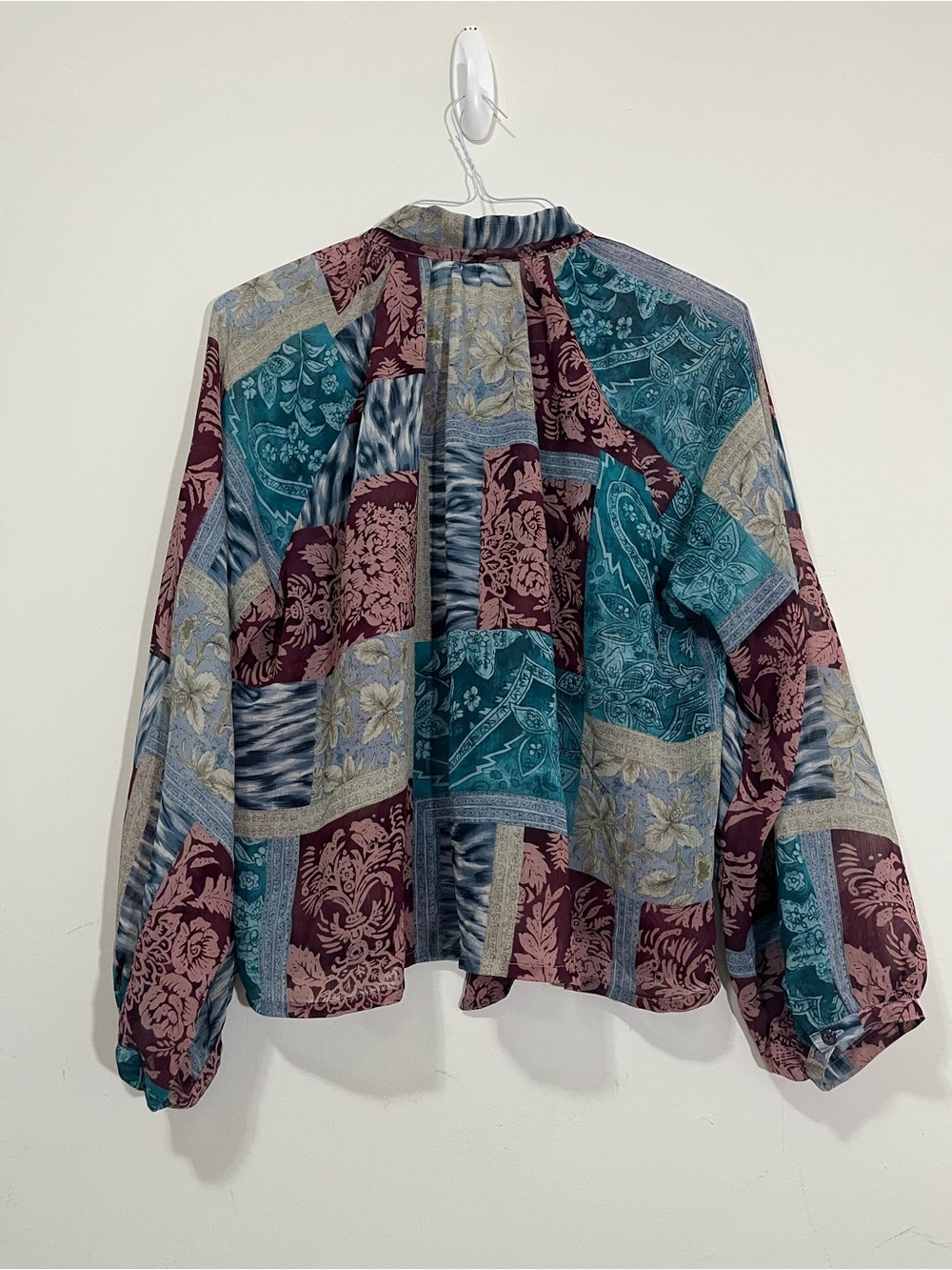 Coldwater Creek XL Patchwork Blouse Red Blue Tie Scarf Neck Long Sleeve Floral - Picture 12 of 16